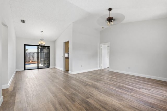 11841 NW 39th Place, Sunrise, FL 33323