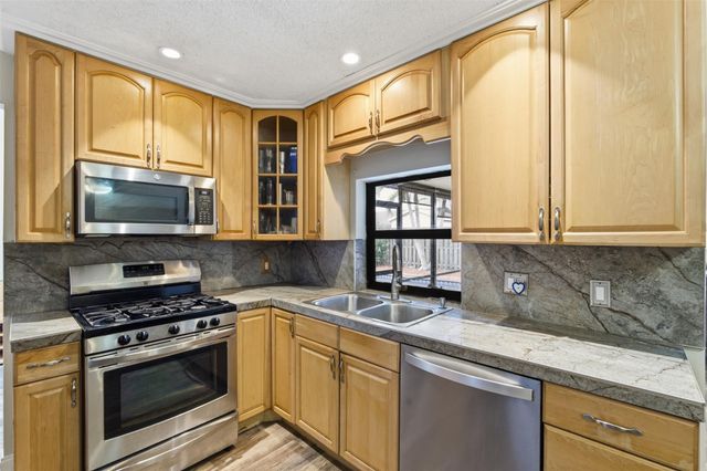 11841 NW 39th Place, Sunrise, FL 33323