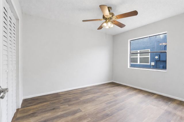 11841 NW 39th Place, Sunrise, FL 33323