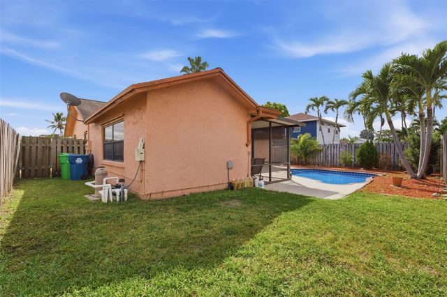 11841 NW 39th Place, Sunrise, FL 33323