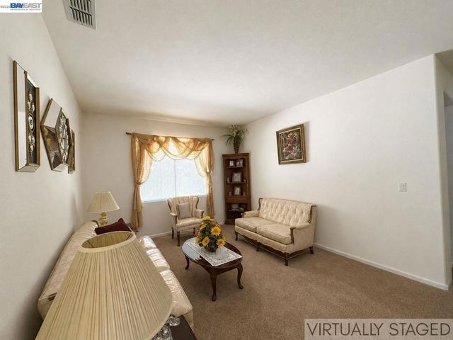 9736 Dynasty Way, Elk Grove, CA 95624