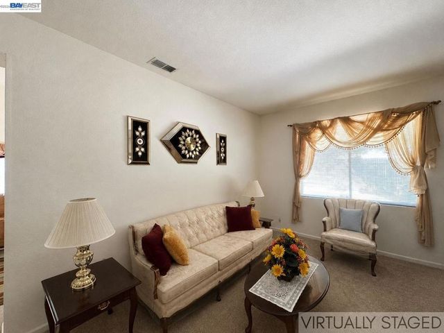 9736 Dynasty Way, Elk Grove, CA 95624