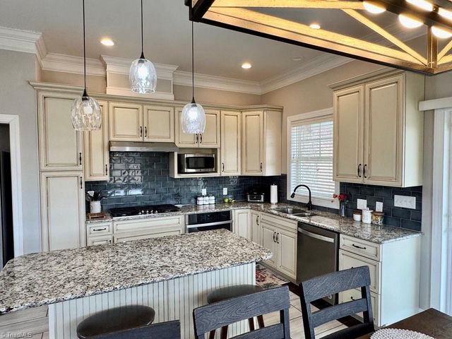 2098 Park Drive, Mount Airy, NC 27030