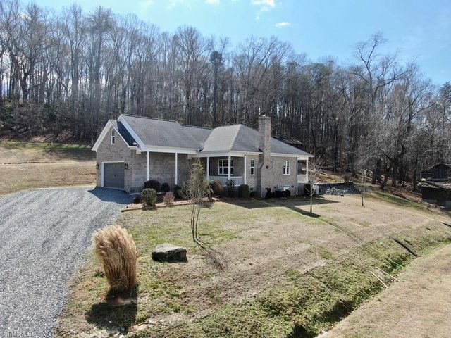 2098 Park Drive, Mount Airy, NC 27030