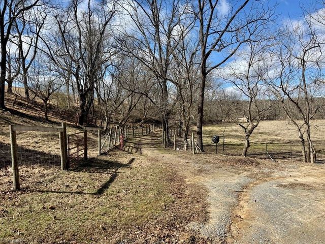 2098 Park Drive, Mount Airy, NC 27030