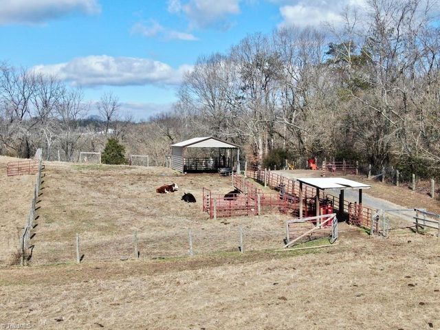 2098 Park Drive, Mount Airy, NC 27030