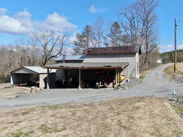 2098 Park Drive, Mount Airy, NC 27030