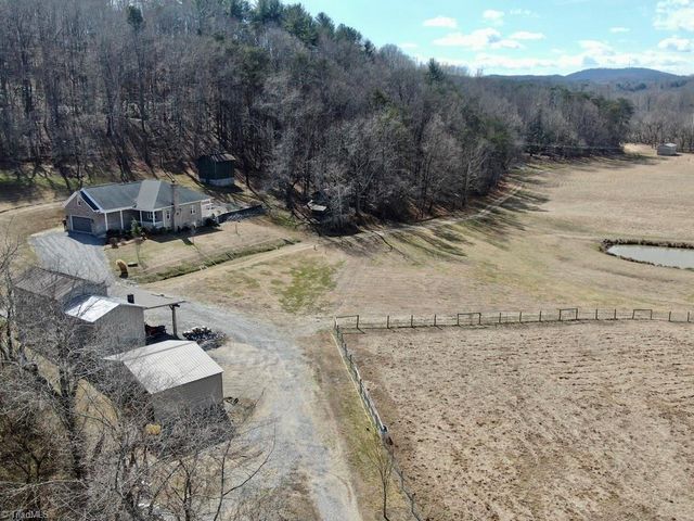 2098 Park Drive, Mount Airy, NC 27030