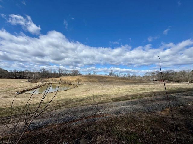 2098 Park Drive, Mount Airy, NC 27030