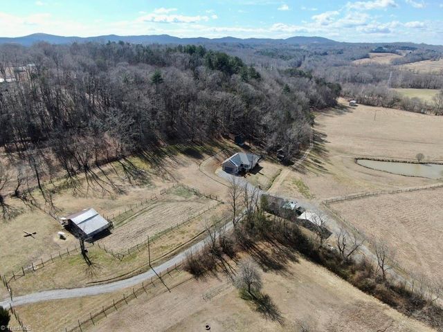 2098 Park Drive, Mount Airy, NC 27030