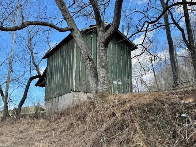 2098 Park Drive, Mount Airy, NC 27030