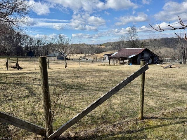 2098 Park Drive, Mount Airy, NC 27030