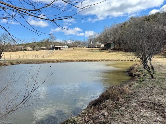 2098 Park Drive, Mount Airy, NC 27030