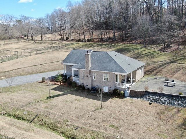 2098 Park Drive, Mount Airy, NC 27030