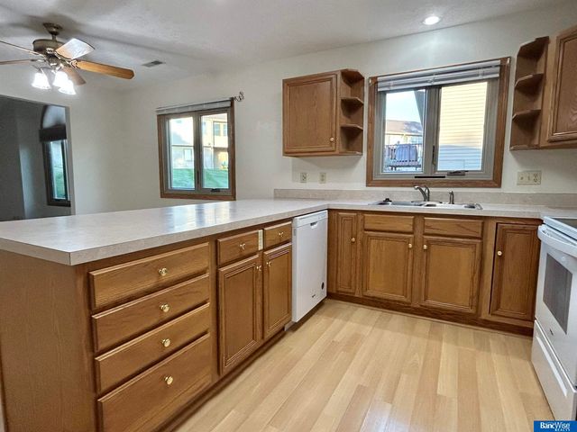 8014 Arrow Ridge Road, Lincoln, NE 68506