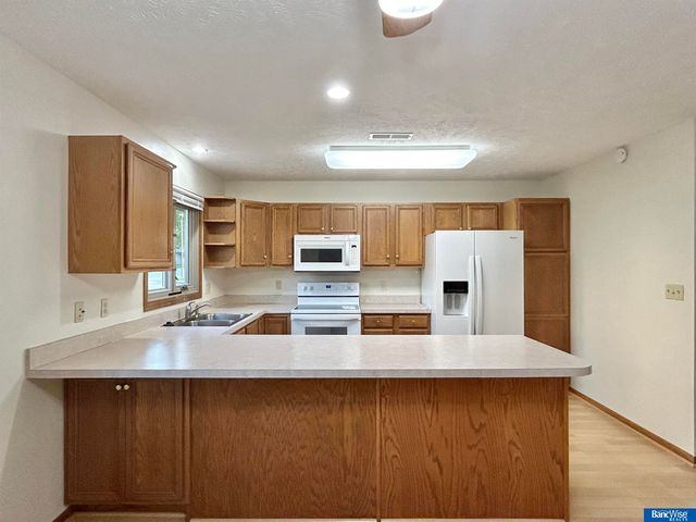 8014 Arrow Ridge Road, Lincoln, NE 68506