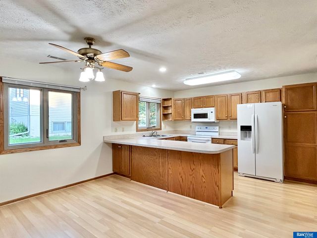 8014 Arrow Ridge Road, Lincoln, NE 68506