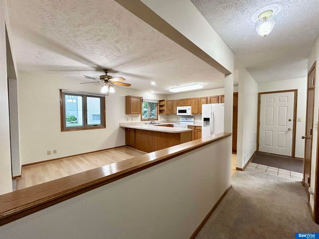8014 Arrow Ridge Road, Lincoln, NE 68506