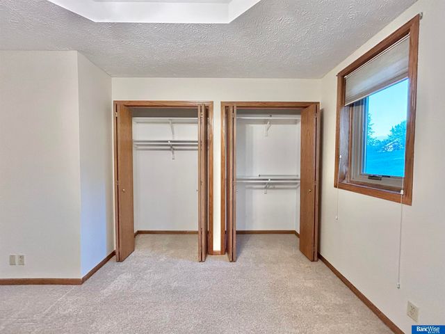 8014 Arrow Ridge Road, Lincoln, NE 68506