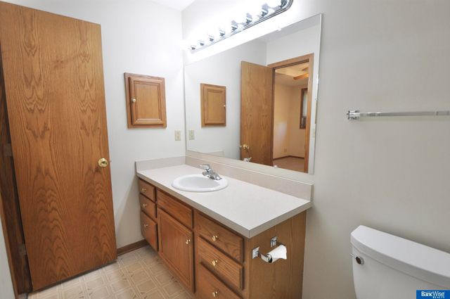 8014 Arrow Ridge Road, Lincoln, NE 68506