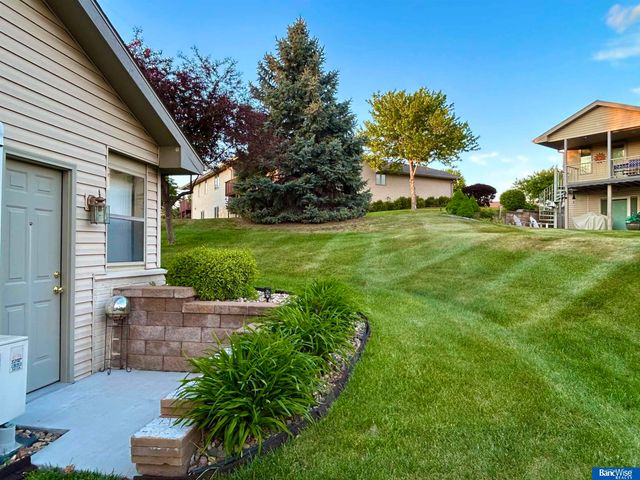 8014 Arrow Ridge Road, Lincoln, NE 68506