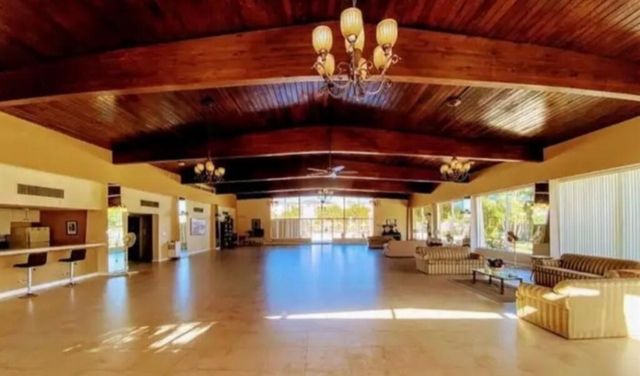 500 Executive Center Drive 3i, West Palm Beach, FL 33401