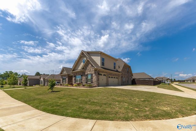 13841 Front Nine Drive, Athens, AL 35611
