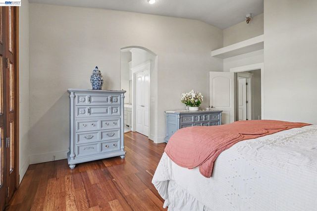 19554 Alana Rd, Castro Valley, CA 94546