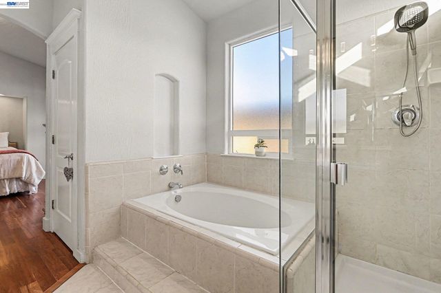 19554 Alana Rd, Castro Valley, CA 94546