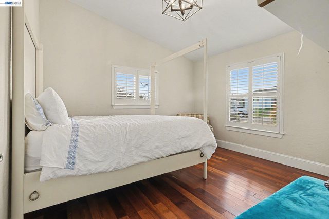 19554 Alana Rd, Castro Valley, CA 94546