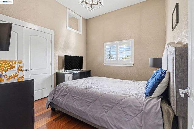 19554 Alana Rd, Castro Valley, CA 94546