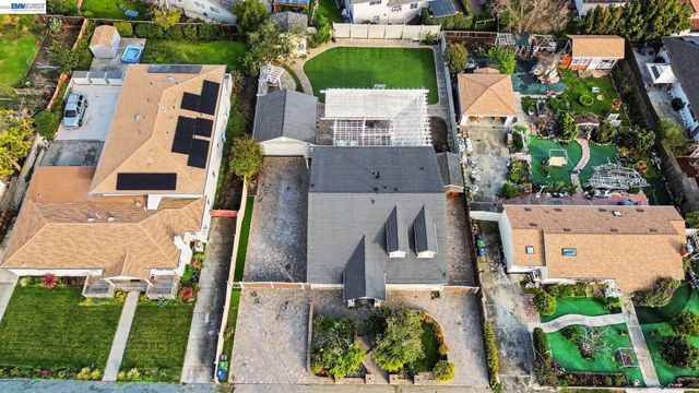 19554 Alana Rd, Castro Valley, CA 94546