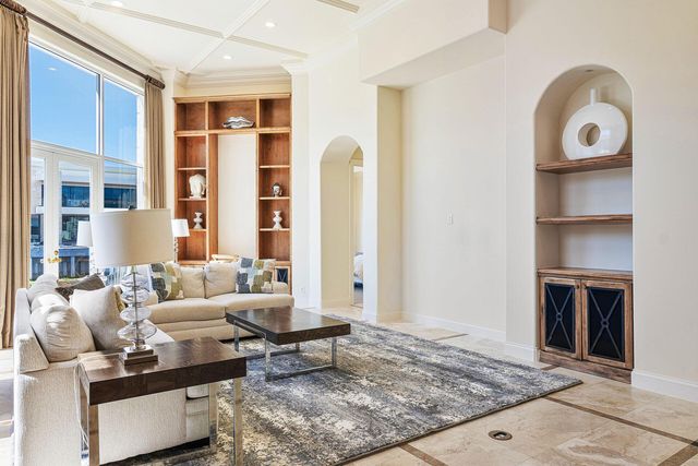 159 W Coconut Palm Road, Boca Raton, FL 33432