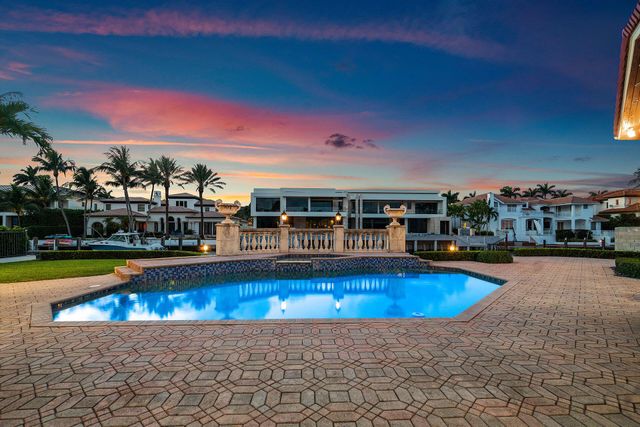 159 W Coconut Palm Road, Boca Raton, FL 33432