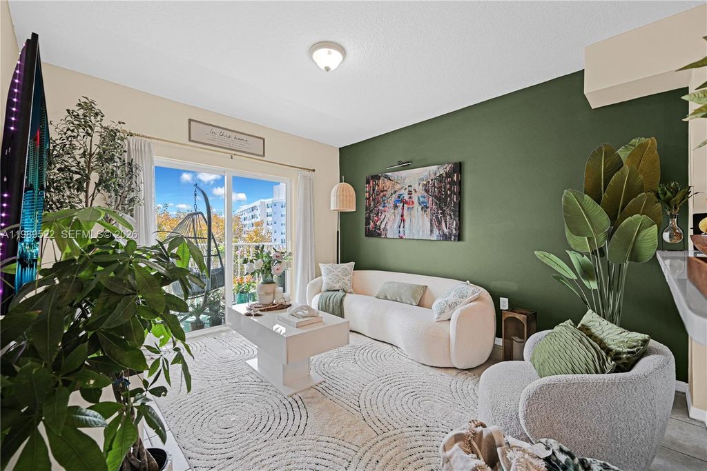 11060 SW 196th St 514, Cutler Bay, FL 33157