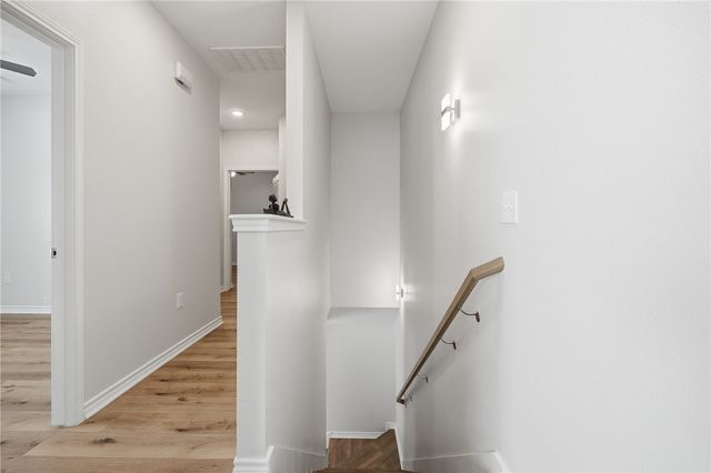 124 Lavaca Cr, Rockport, TX 78382