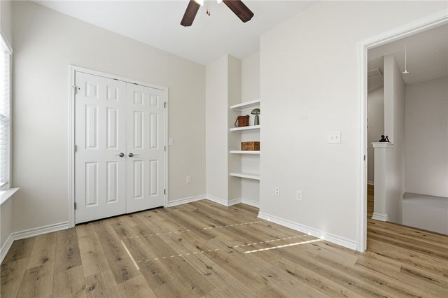 124 Lavaca Cr, Rockport, TX 78382