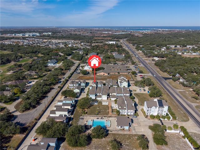124 Lavaca Cr, Rockport, TX 78382