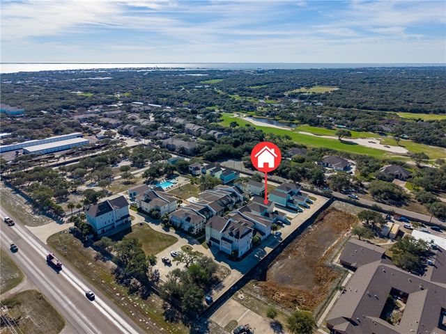 124 Lavaca Cr, Rockport, TX 78382