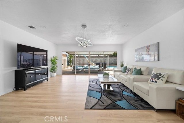 1158 N Ivescrest Avenue, Covina, CA 91724