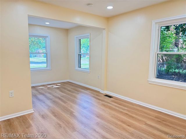 19135 Eastwood Drive, Harper Woods, MI 48225