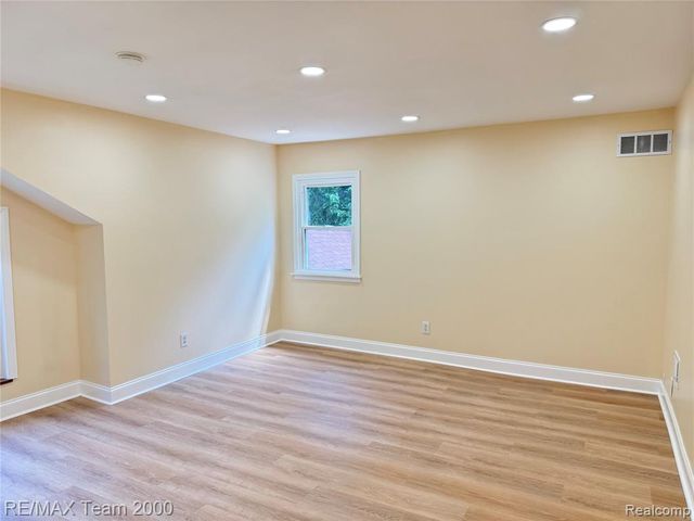 19135 Eastwood Drive, Harper Woods, MI 48225