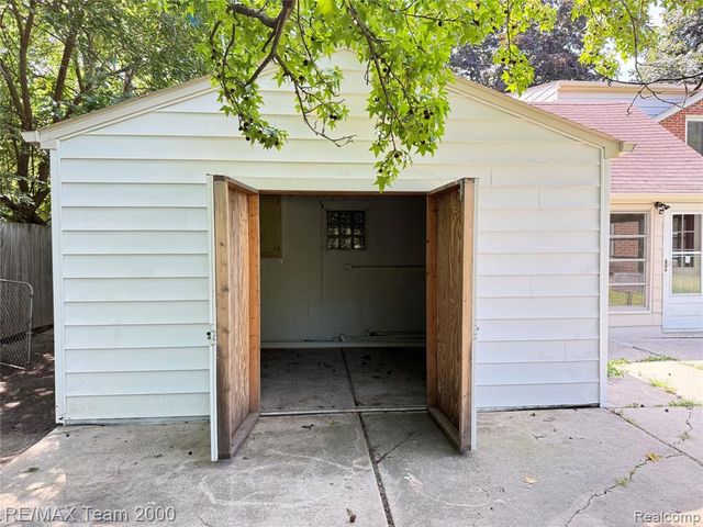 19135 Eastwood Drive, Harper Woods, MI 48225