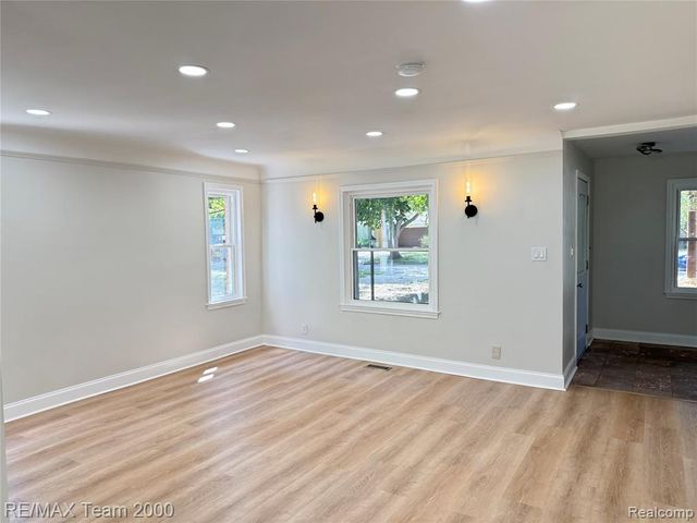 19135 Eastwood Drive, Harper Woods, MI 48225