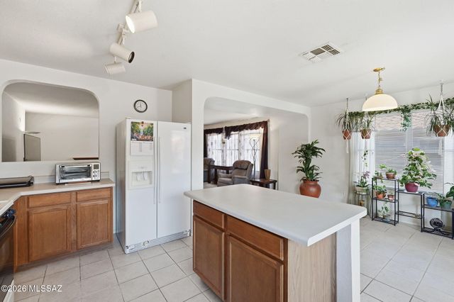 3927 W Rock Basin Lane, Tucson, AZ 85745