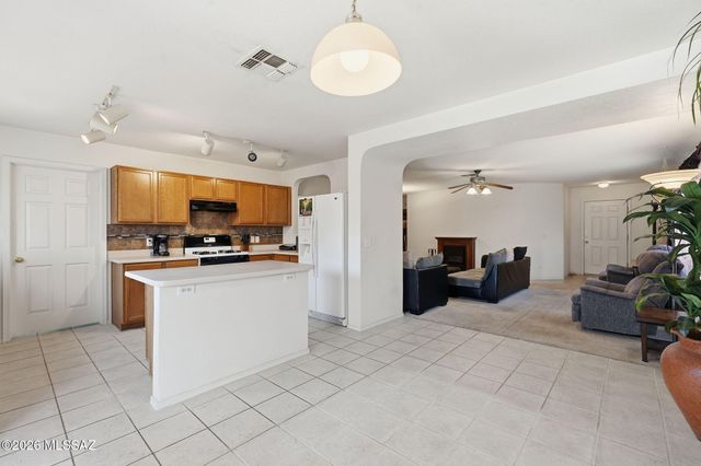 3927 W Rock Basin Lane, Tucson, AZ 85745
