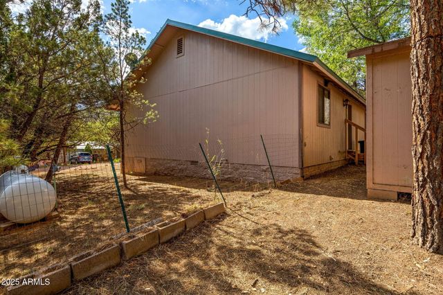 2882 VERDE Road, Overgaard, AZ 85933