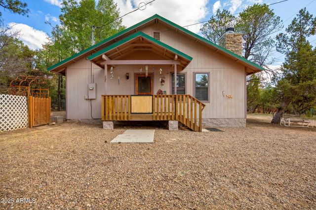 2882 VERDE Road, Overgaard, AZ 85933