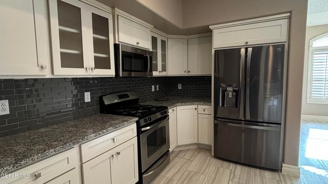 14193 HONEY POINT Drive, El Paso, TX 79938