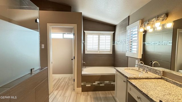 14193 HONEY POINT Drive, El Paso, TX 79938